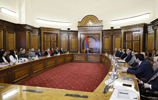 Sous la présidence du Premier ministre, l’état d’avancement de la Stratégie nationale de protection des droits de l’homme et du plan d’action 2023-2025 en découlant a été examiné 