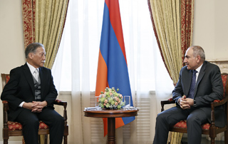 The Prime Minister receives Yoshiaki Damon Hagiwara, winner of State Prize of the Republic of Armenia 