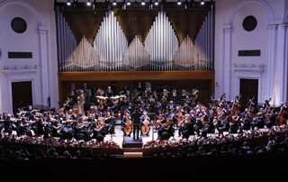 The Prime Minister and his wife attend the concert dedicated to the 100th anniversary of the National Philharmonic Orchestra of Armenia