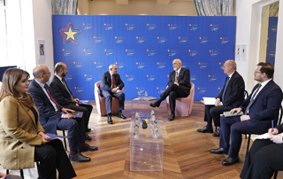 Prime Minister Pashinyan meets with Albanian Prime Minister Edi Rama in Tirana