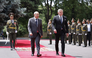 Armenia and Slovakia have huge potential to develop relations: Nikol Pashinyan and Robert Fico meet in Yerevan