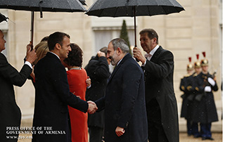 Nikol Pashinyan a assisté   à la cérémonie  consacrée au Centenaire de l'Armistice de la Première Guerre mondiale  à Paris