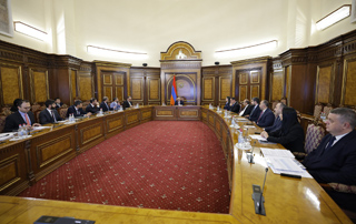 Обсуждены вопросы смягчения климатических рисков и эффективности противоградовых установок