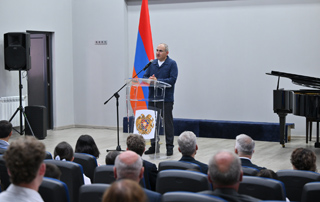 Le Premier ministre a assisté à la cérémonie d’inauguration du nouveau bâtiment de l’école de musique Valeri Sargsyan, dans la communauté de Sevan 
