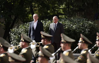 Le Premier ministre de la République d’Arménie et le Président de la République islamique d’Iran ont discuté un certain nombre de questions liées au développement cohérent des relations arméno-iraniennes

