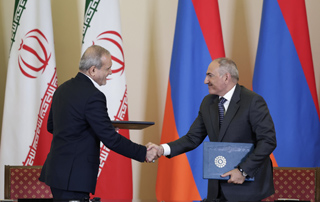 Nikol Pashinyan and Masoud Pezeshkian sign joint statement; other documents also signed between the two countries