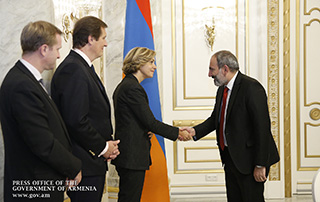 Nikol Pashinyan welcomes Île-de-France Regional Council President