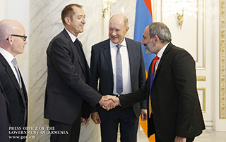 Nikol Pashinyan receives CRONIMET Mining AG Board Chairman Günter Pilarsky