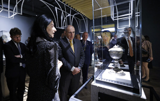 Le Premier ministre a visité l'exposition internationale intitulée «Dialogue sacré : du Louvre au Musée d'Histoire de l'Arménie»