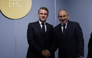 Nikol Pashinyan and Emmanuel Macron discuss steps for further development of Armenia-France relations