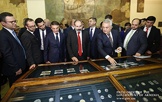 Никол Пашинян принял участие в мероприятии по случаю 25-летия национальной валюты Республики Армения