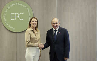 Prime Minister Pashinyan meets with European Parliament President Roberta Metsola