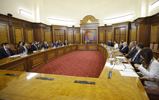 Վարչապետի գլխավորությամբ քննարկվել են հարկային քաղաքականությանը վերաբերող հարցեր

