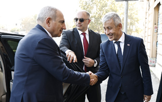 The Prime Minister visits the Embassy of the Republic of Armenia in Italy