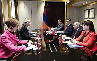 The Prime Minister meets with EU Special Representative Kajsa Ollongren