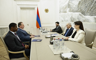 Վարչապետն ընդունել է «Նյուզ Մաքս» մեդիա հոլդինգի հիմնադիր Քրիստոֆեր Ռուդիին 