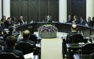 À compter du 1er septembre 2026, l'allocation forfaitaire de naissance en Arménie sera fixée à 500 000 drams, indépendamment de la natalité. L'initiative législative du Gouvernement a été approuvée 

