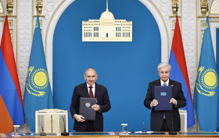 Nikol Pashinyan and Kassym-Jomart Tokayev sign joint statement; other documents exchanged between the two countries