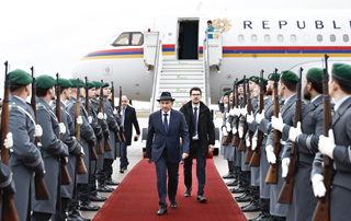 Премьер-министр с официальным визитом прибыл в ФРГ