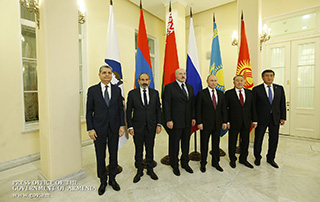 Nikol Pashinyan attends Supreme Eurasian Economic Council meeting - Armenia takes on EAEU presidency