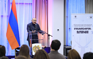 Վարչապետը ներկա է գտնվել հեղինակային երգի հանրապետական մրցույթ-փառատոնի գալա-համերգին