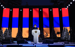 Le Premier ministre a assist&eacute; au festival musical touristique &laquo;Festivar&raquo;