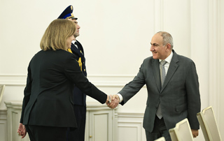 The Prime Minister holds farewell meeting with US Ambassador to Armenia