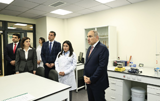 The Prime Minister gets acquainted with the improved conditions of the Center for Drug and Medical Technology Expertise