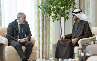 
Une rencontre a eu lieu entre le Premier ministre et le pr&eacute;sident des &Eacute;mirats arabes unis : un accord bilat&eacute;ral a &eacute;t&eacute; sign&eacute;
