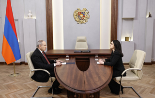 Interview du Premier ministre Nikol Pashinyan &agrave; la T&eacute;l&eacute;vision publique