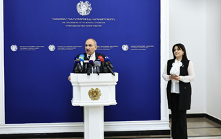 Nikol Pashinyan answers journalists' questions