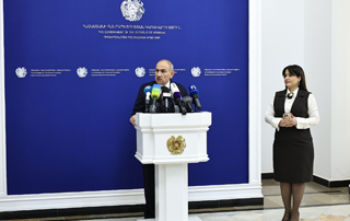 Nikol Pashinyan a r&eacute;pondu aux questions des journalists