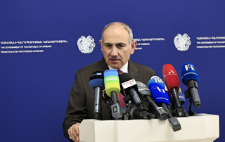 Nikol Pashinyan answers journalists' questions