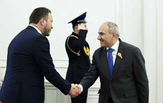 Le Premier ministre Nikol Pashinyan a re&ccedil;u le ministre des Affaires &eacute;trang&egrave;res de l&rsquo;Estonie