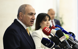 Nikol Pashinyan answers journalists' questions