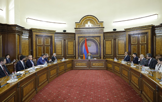 PM Pashinyan chairs consultation on export promotion programs and upcoming steps 