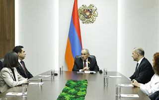 Премьер-министр Пашинян представил аппарату Совета безопасности новоназначенного секретаря структуры Алена Симоняна