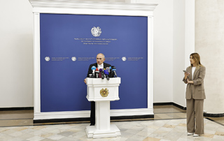Le Premier ministre Nikol Pashinyan a r&eacute;pondu aux questions des journalistes