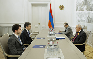 Prime Minister holds farewell meeting with Greek Ambassador