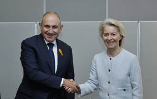 Nikol Pashinyan, Ursula von der Leyen hold a meeting