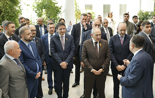 Վարչապետը ներկա է գտնվել Ակբա բանկի նոր գլխամասային գրասենյակի բացման արարողությանը