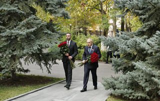 The Prime Minister pays tribute to the memory of the victims of the October 27 atrocity