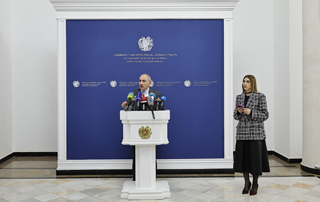 Prime Minister Nikol Pashinyan answers journalists' questions
