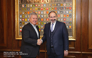 Nikol Pashinyan meets businessmen in Zurich to discuss investment projects for Armenia