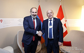 Nikol Pashinyan a eu des rencontre  avec Ueli Maurer, Paul Kagame, Petro Porochenko et Jens Stoltenberg