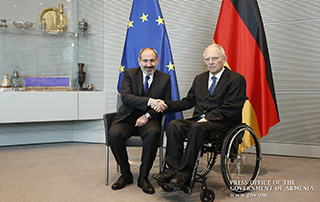 Le Premier ministre arménien et le Président du Bundestag ont discuté de questions liées au rapprochement des relations interparlementaires