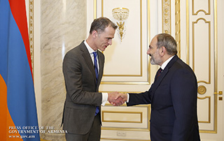 Премьер-министр Пашинян и директор исполнительного совета МВФ обсудили возможности сотрудничества