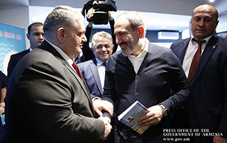 Премьер-министр присутствовал на презентации книги депутата НС Гора Геворгяна