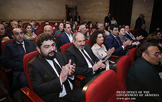 RA Prime Minister and Mrs. Anna Hakobyan watch “44 Degrees” performance
