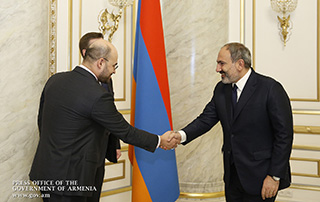 PM receives MTS Group representatives